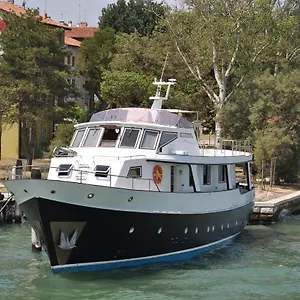 Botel Yacht Fortebraccio